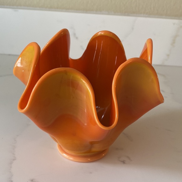 Accents Vintage Le Smith Bittersweet Swung Dish Vase Poshmark